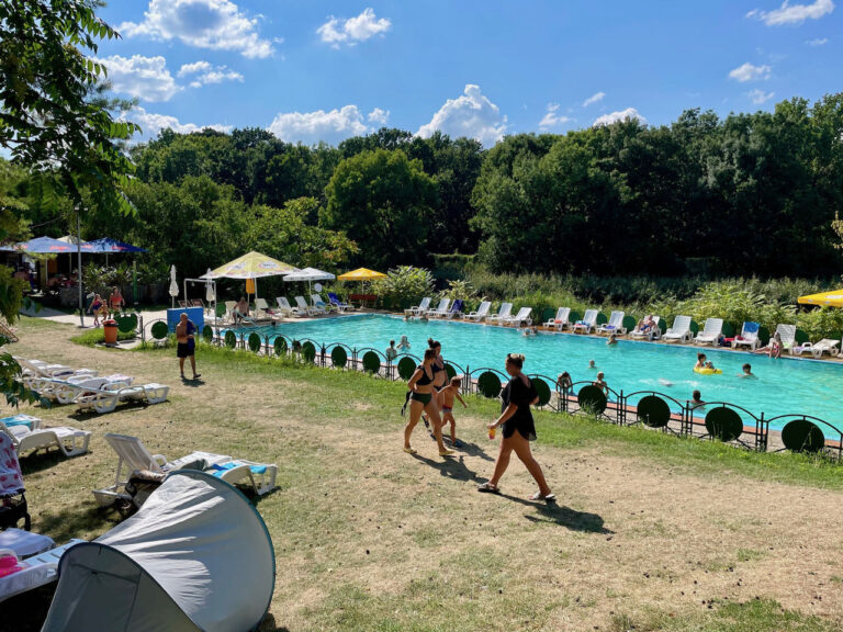 Letní bazén u jezera v Thermalparku Nitrava od konce ledna mění provoz